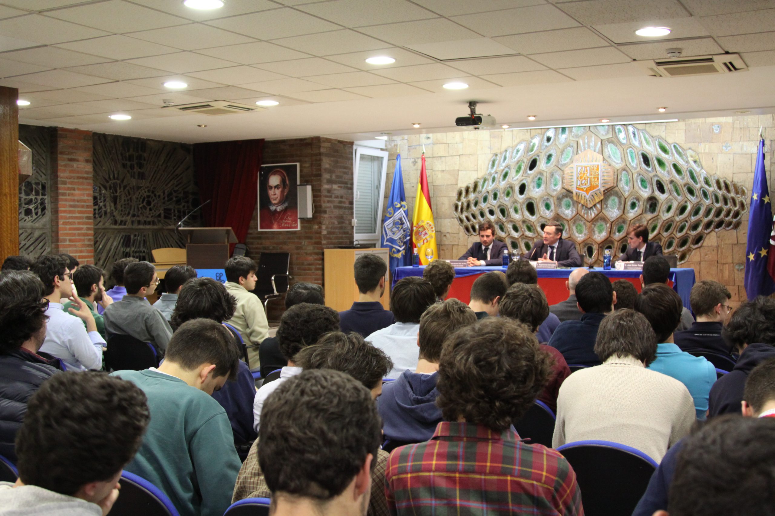 Conferencia de D. Ángel Simón presidente ejecutivo del grupo AGBAR en el CM Alcalá