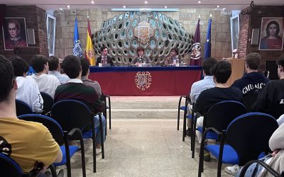 Conferencia de Dña. María San Gil